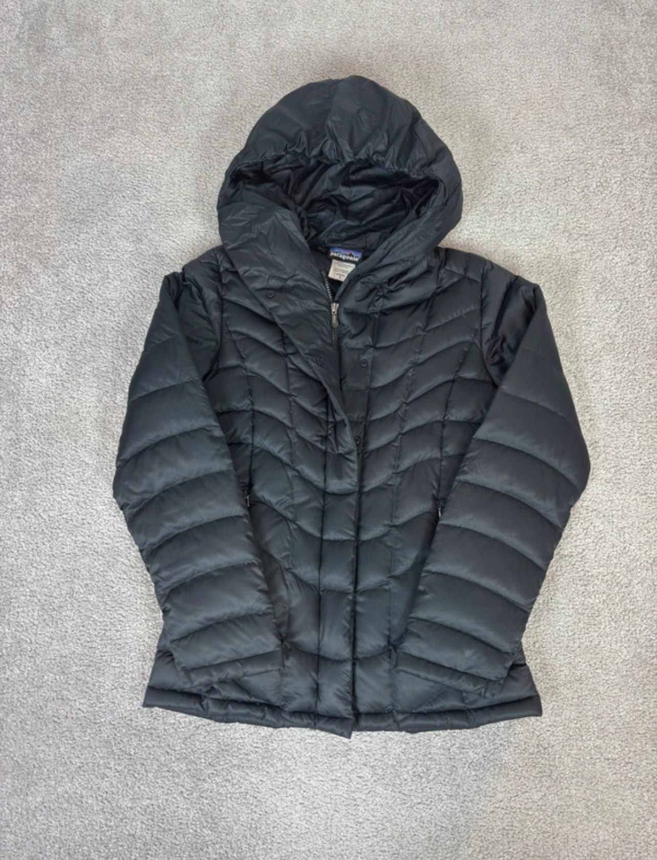 Patagonia Daunen Jacke (S Damen) wasserabweisend mit Kapuze schwarz
