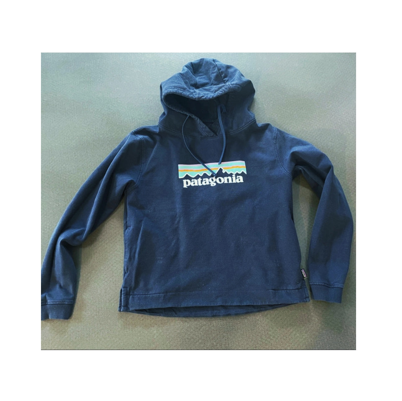 Patagonia Uprisal Hoodie (M Damen) P-6 Logo dunkelblau