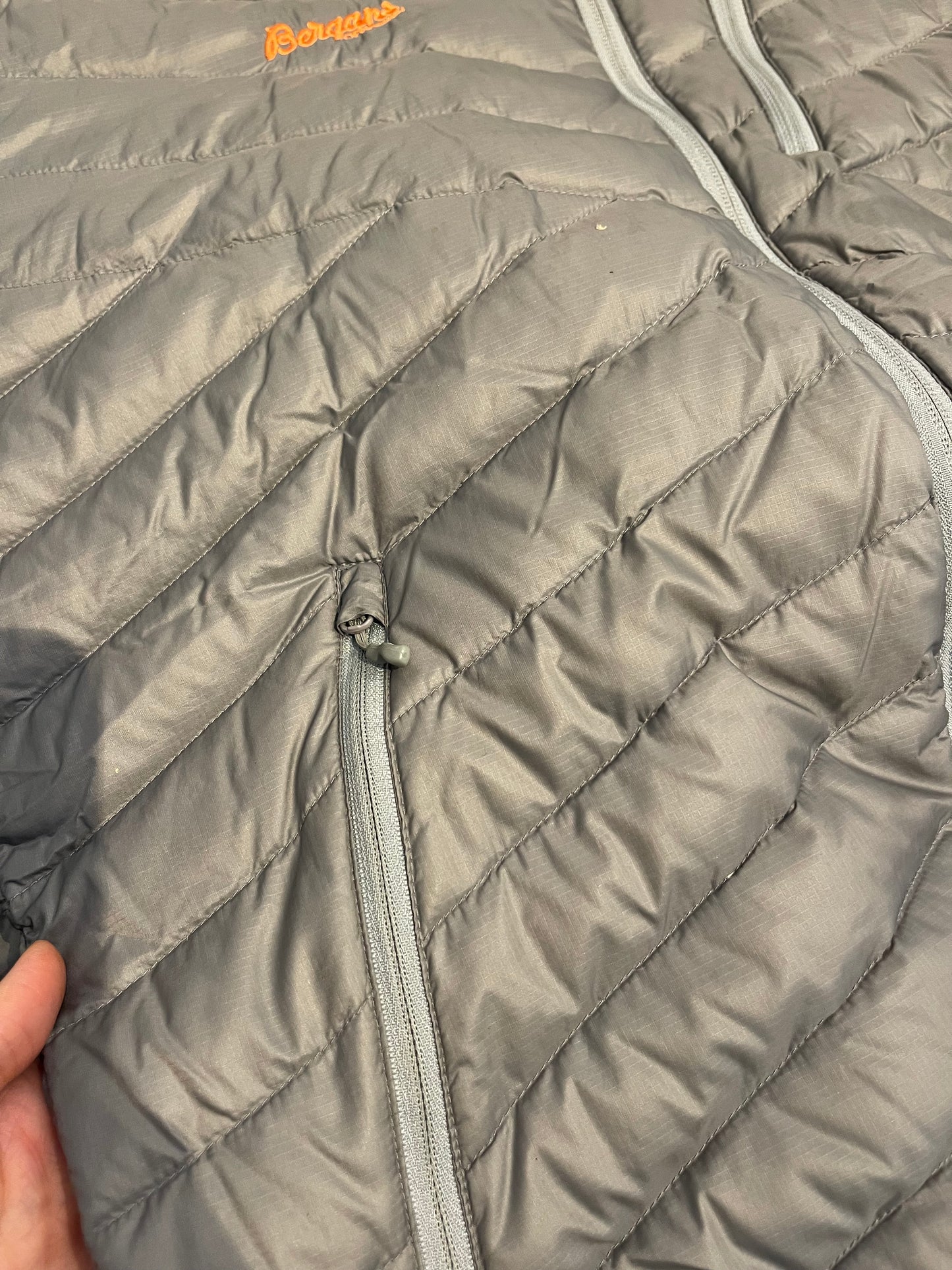 Daunen Jacke von Bergans (L Herren) Steppjacke mit Kapuze grau