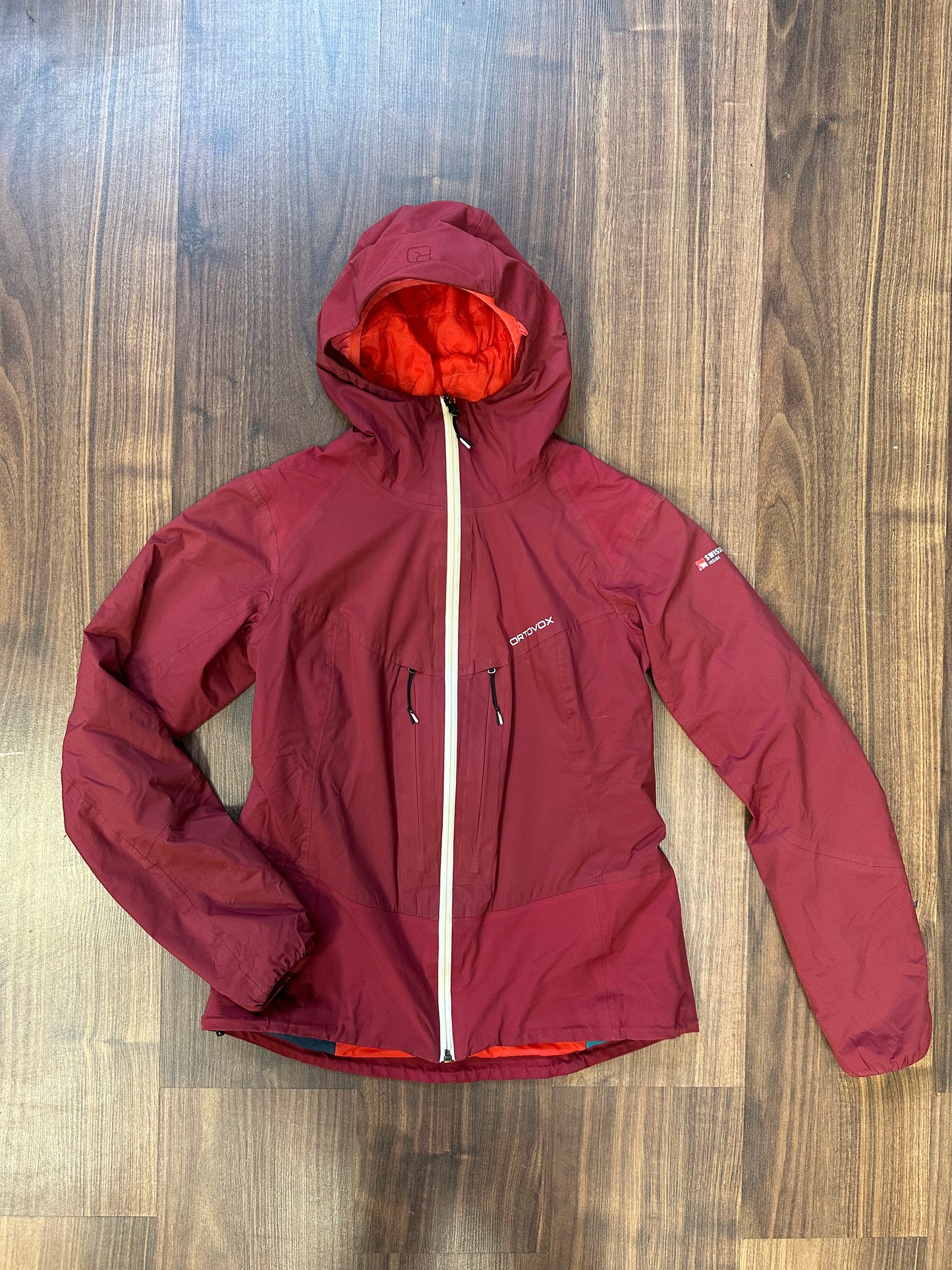 Wasserdichte Ortovox Jacke mit Wolle gefüttert (S Damen) bordeaux