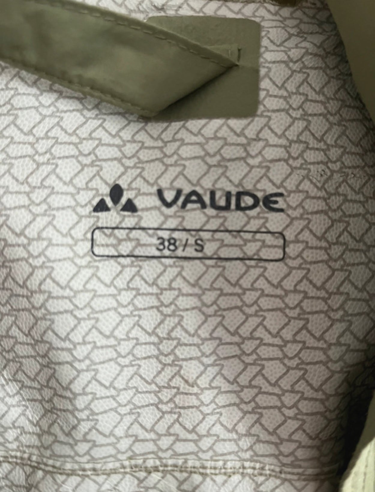 Regen Jacke von Vaude (M Damen) Hardshell grün