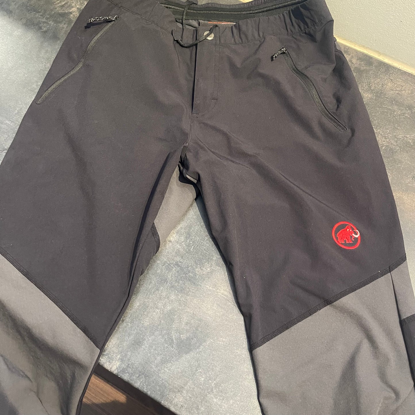 Elastische Trekking Hose Mammut (S Herren) wasserdicht schwarz grau