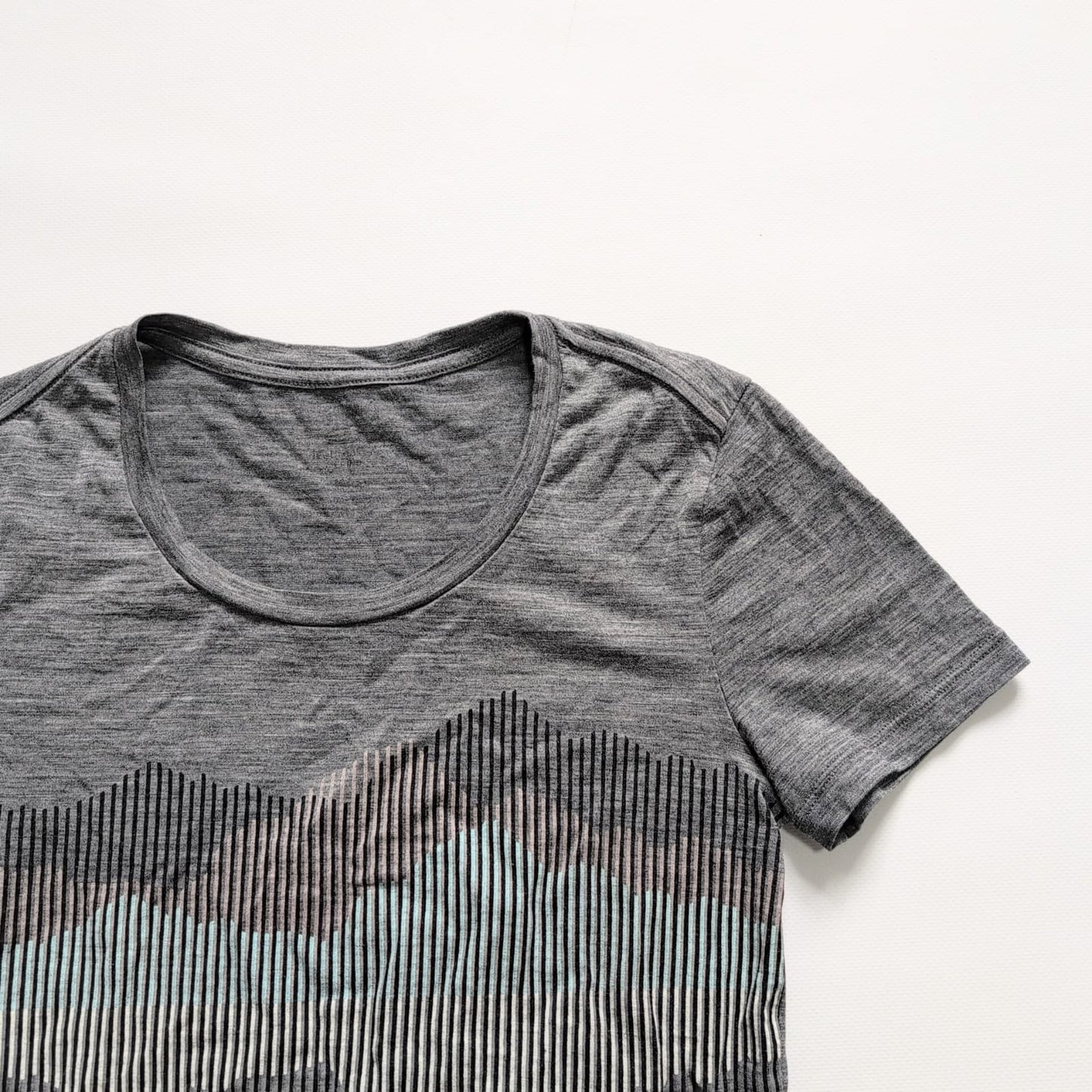 Merino T-Shirt Icebreaker (Damen XS) grau Brustprint