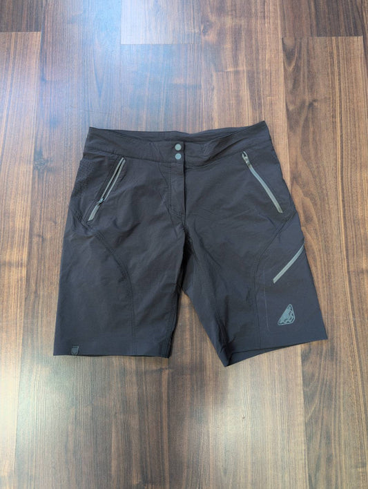 Traillauf Shorts von Dynafit (M Damen) graphit schwarz - wanderlich.com