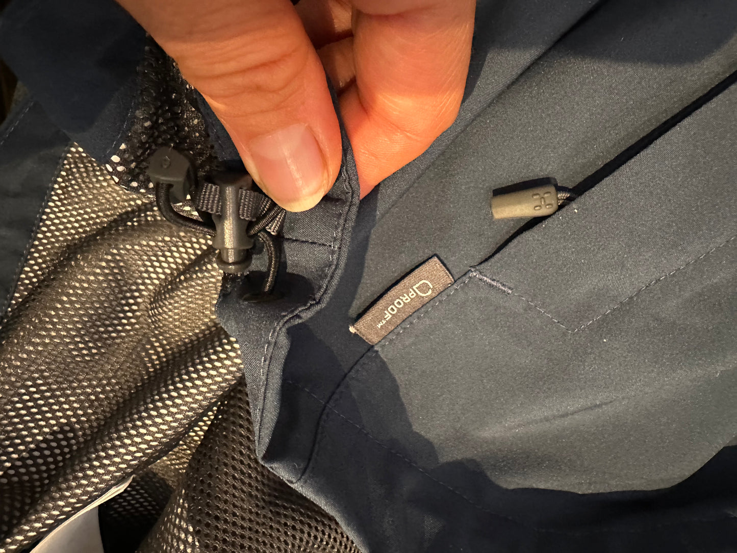 Regen Jacke von Haglöfs (M Damen) Proof - dark ocean