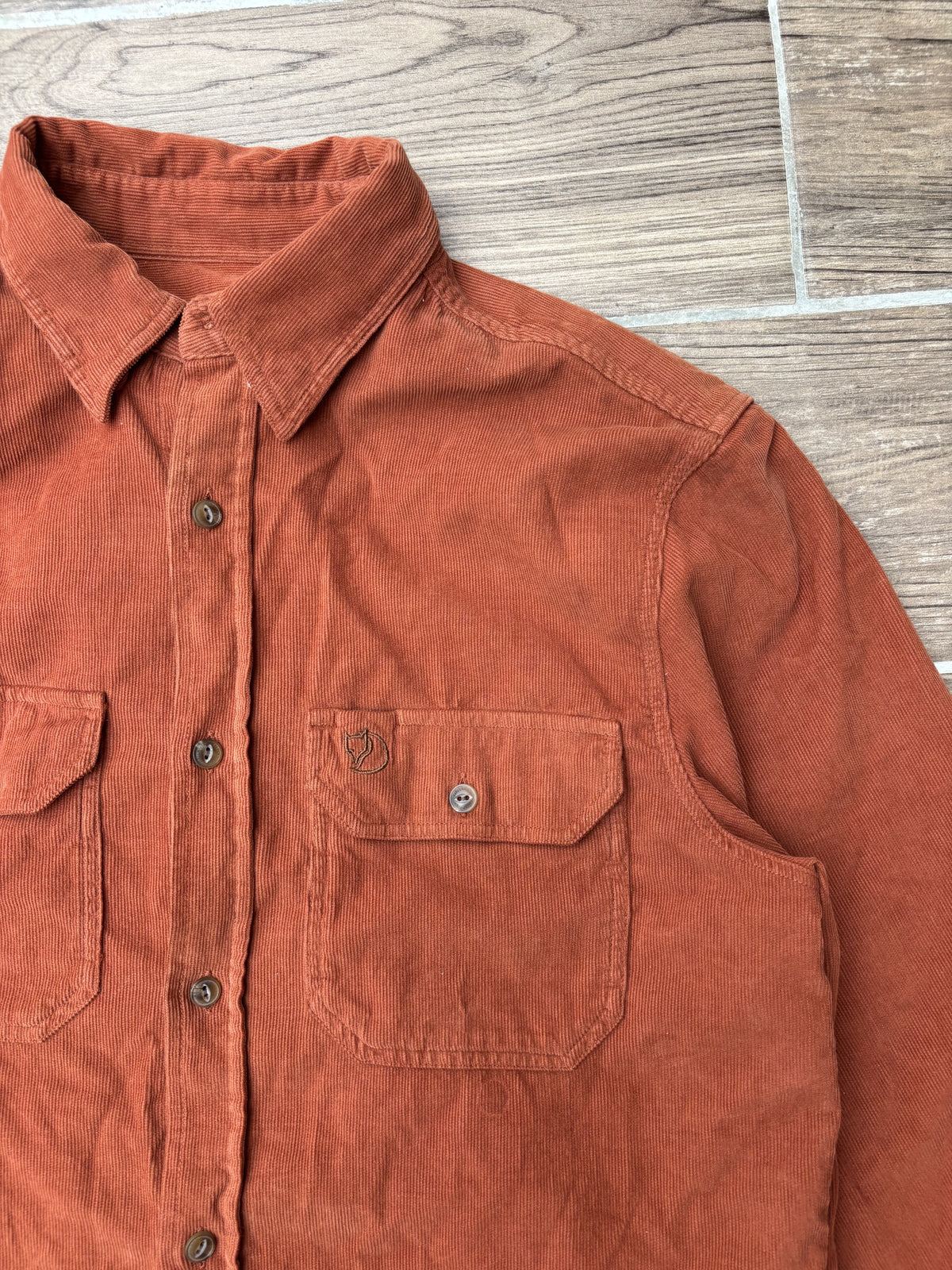 Hemd Fjällräven (S Herren / M Damen) Cord rot