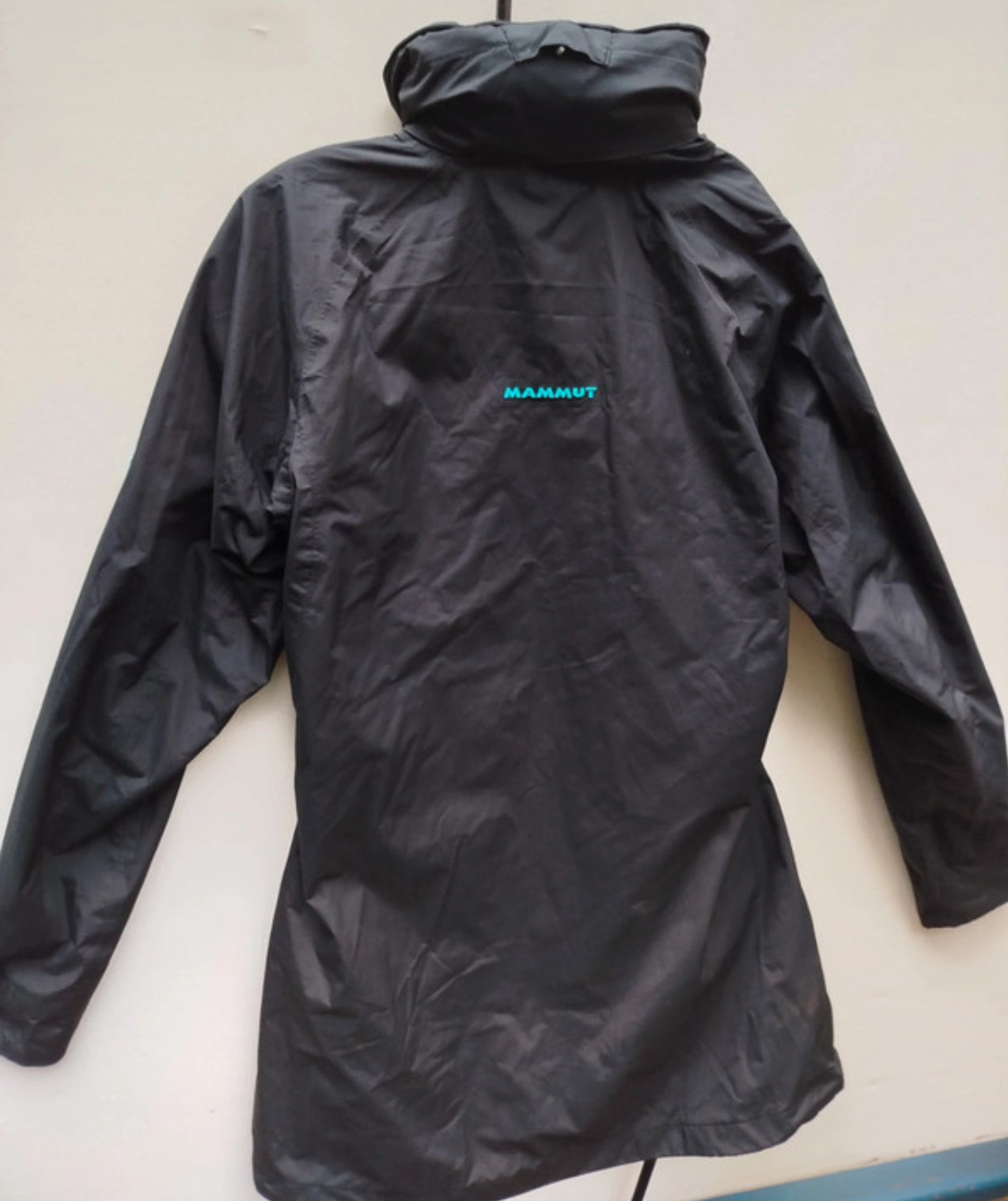 Verlängerte  Regen Jacke von Mammut (M Damen) Parka schwarz