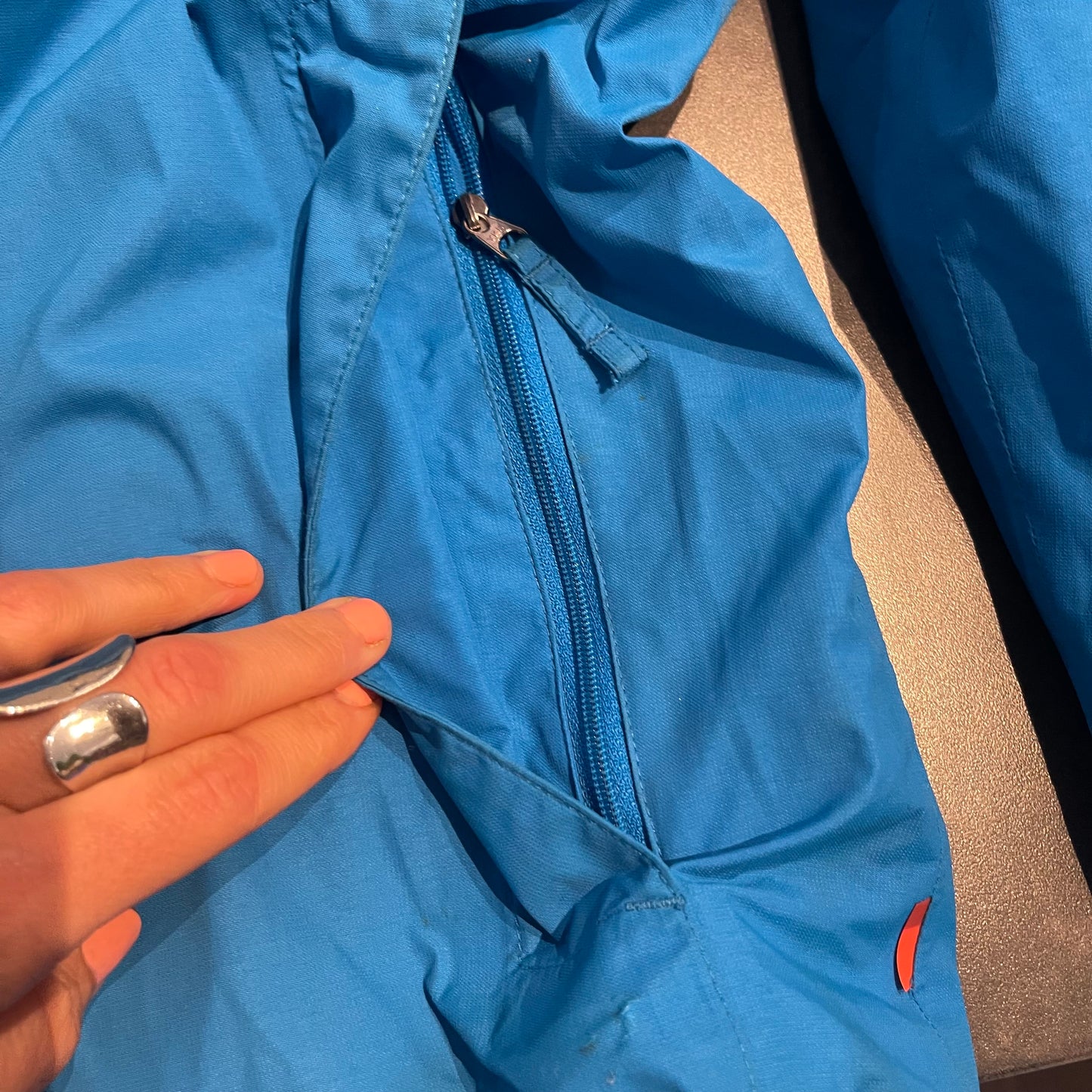 Regen Jacke von Vaude 2,5 L (M /50 Herren) blau