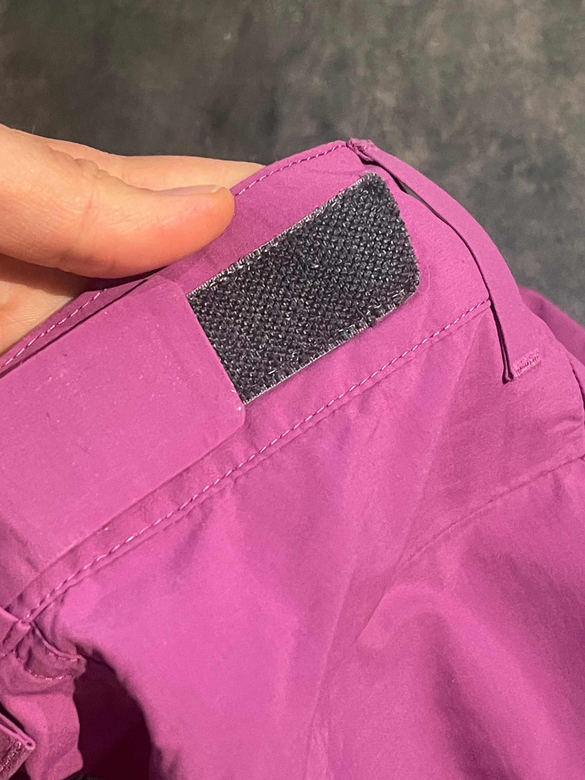 Leichte Trekking Hose von Norrøna (XS Damen) Purple Rain - wanderlich.com