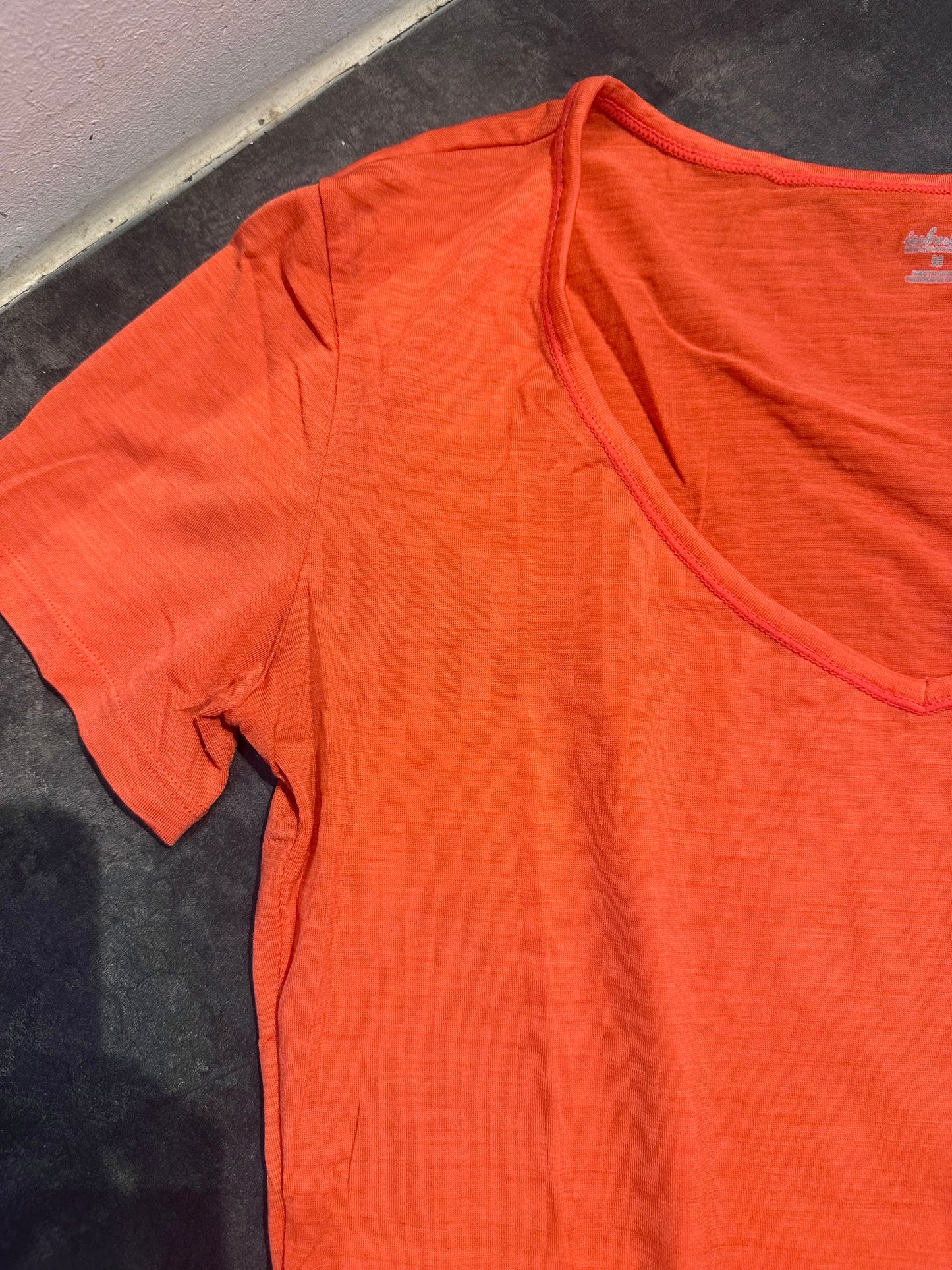 Merino T-Shirt von Icebreaker (M Damen ) korallenrot mit Print