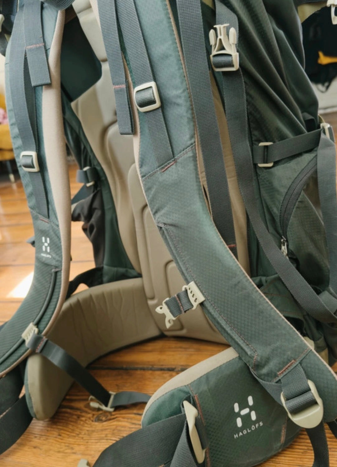 Rucksack von Haglöfs grau - wanderlich.com