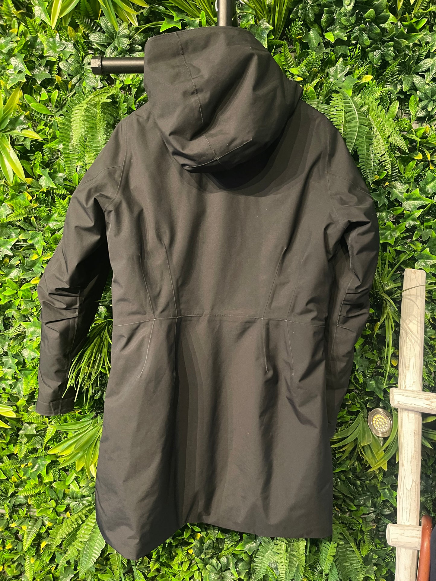 Daunen Winterparka Patagonia (M Damen) Mantel wasserdicht schwarz
