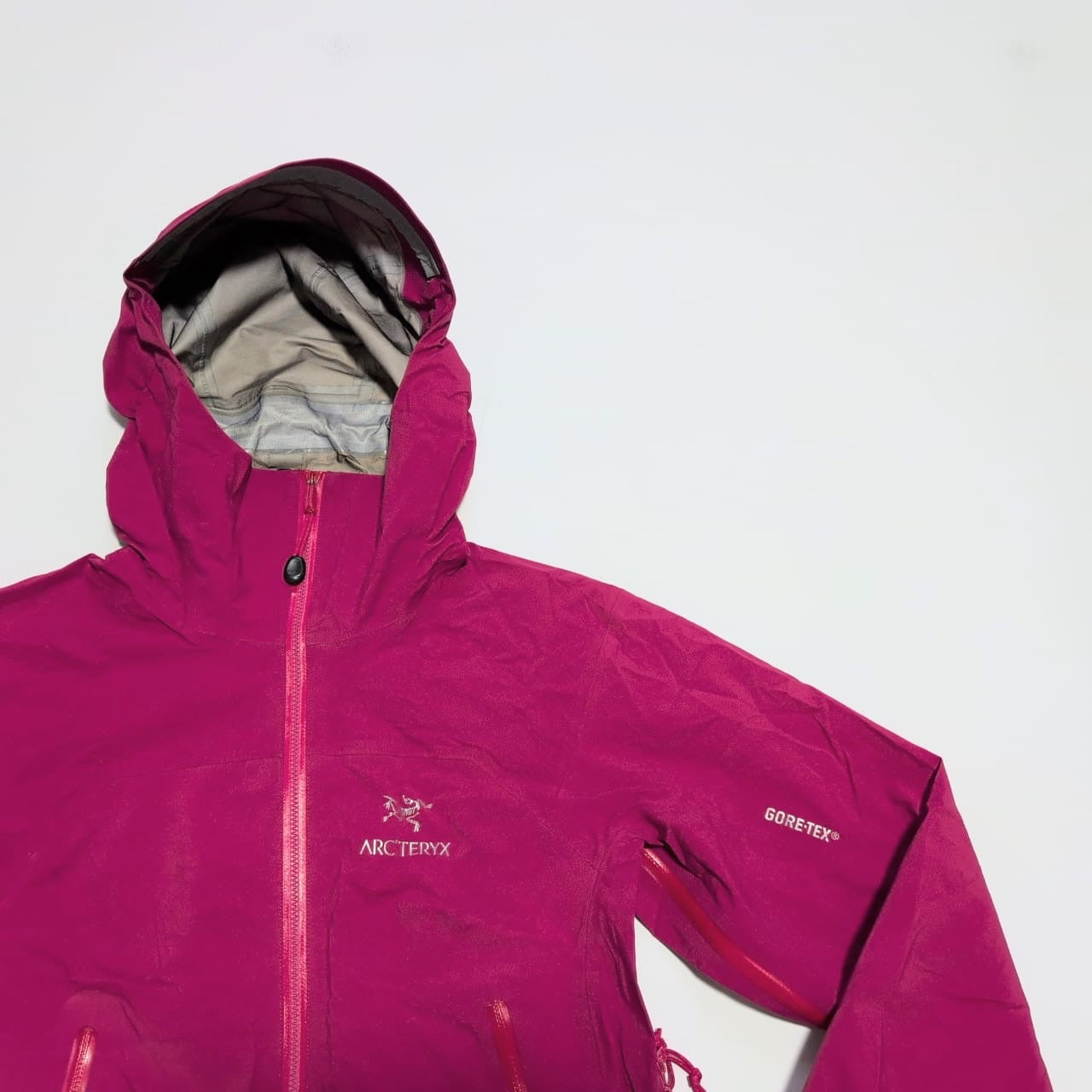 Hardshell Jacke von Arcteryx Beta AR (S Damen) magenta-pink