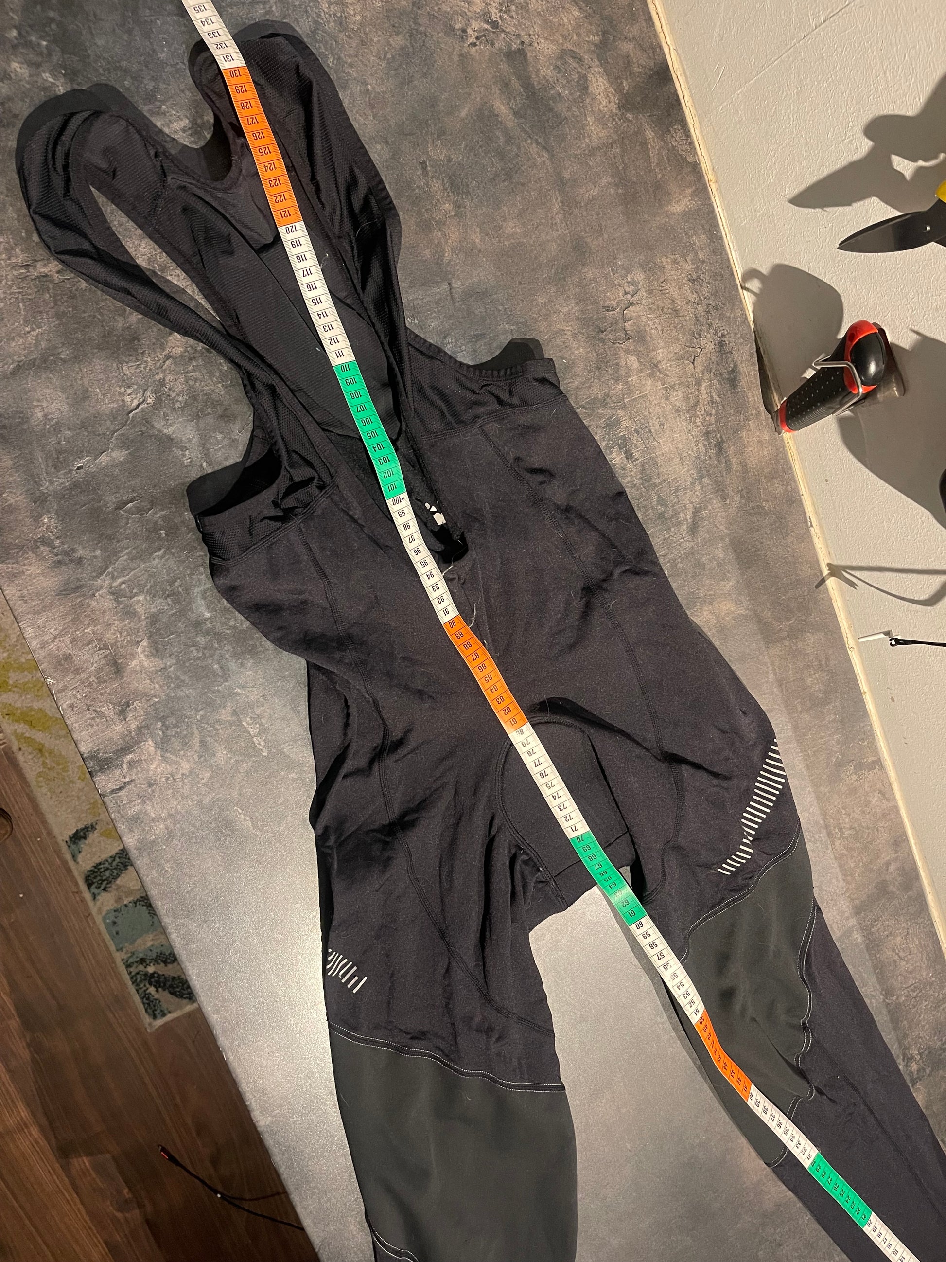 Thermo Einteiler von Vaude (L Herren) lange Träger Bib Radhose schwarz - wanderlich.com