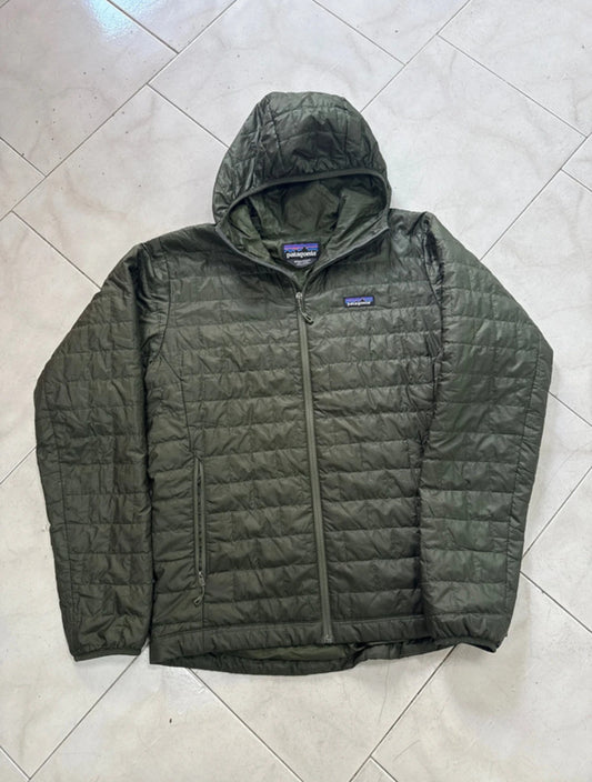 Leichte Isolations Jacke Patagonia Nano Puff (M Herren) grün