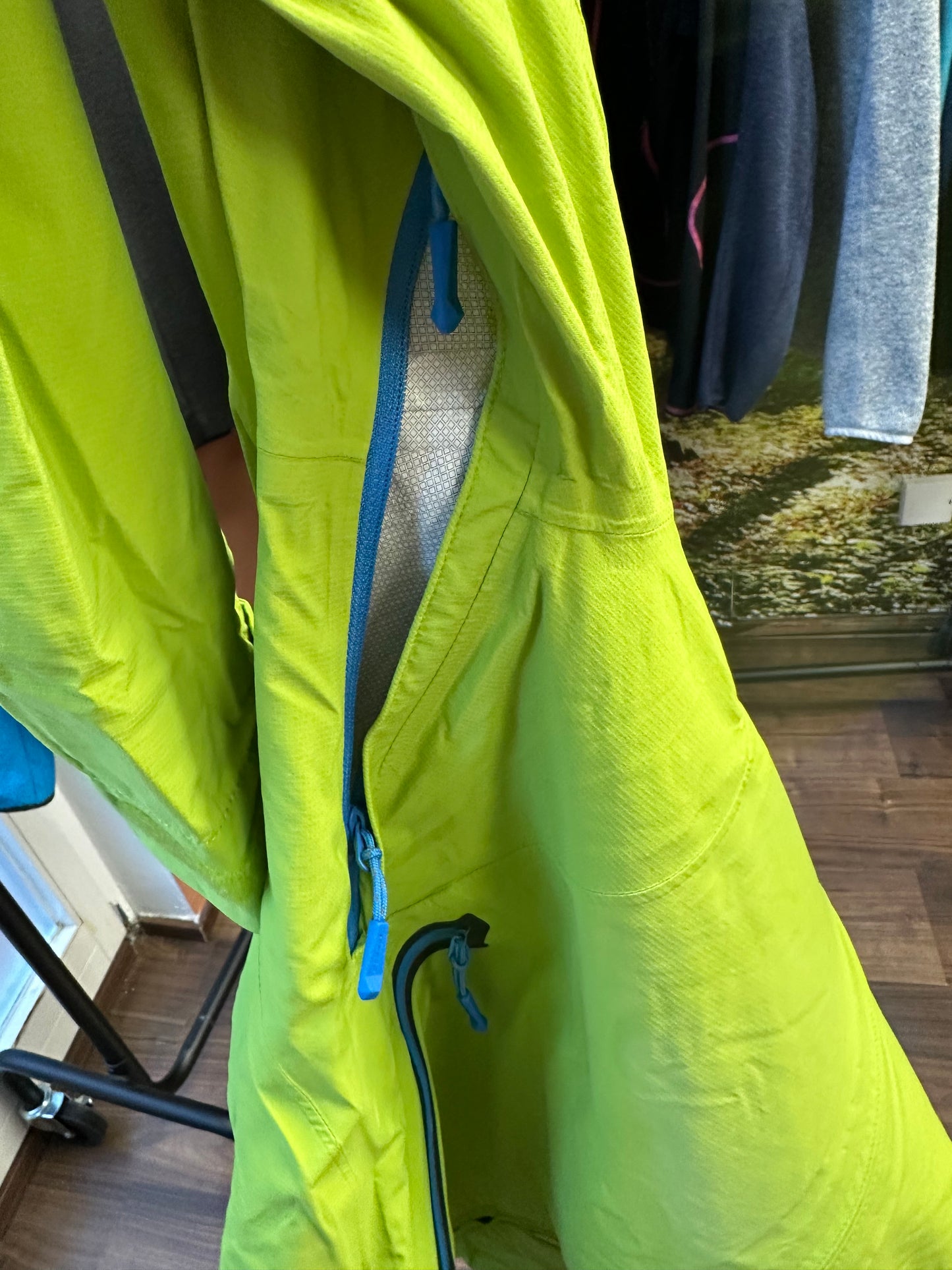 Regen Jacke von Mammut (L Damen) grün mit Kapuze und Membran