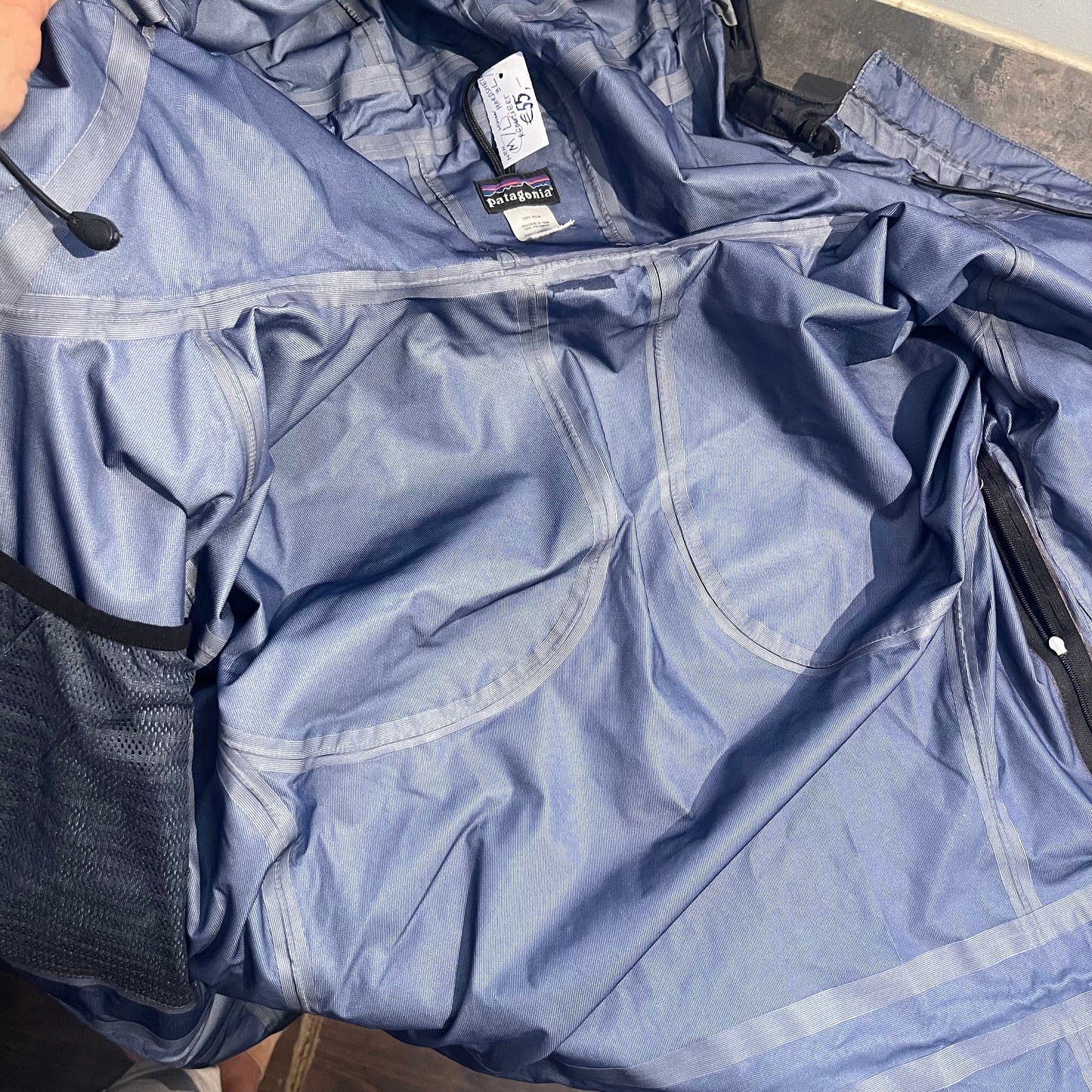 Hardshell Jacke von Patagonia (L Damen ) Regenjacke schwarz
