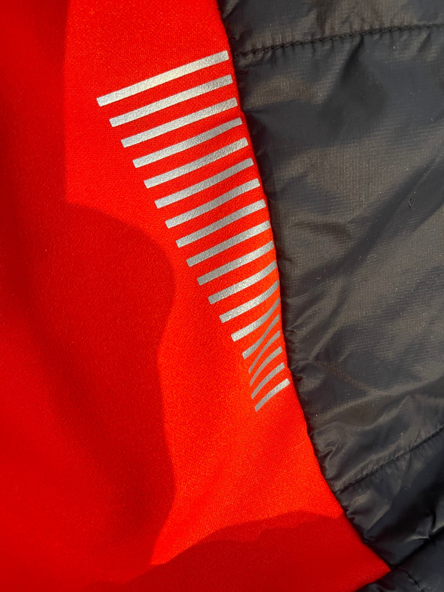 Hybrid Jacke Vaude (M :48 Herren ) Insulation schwarz rot - wanderlich.com