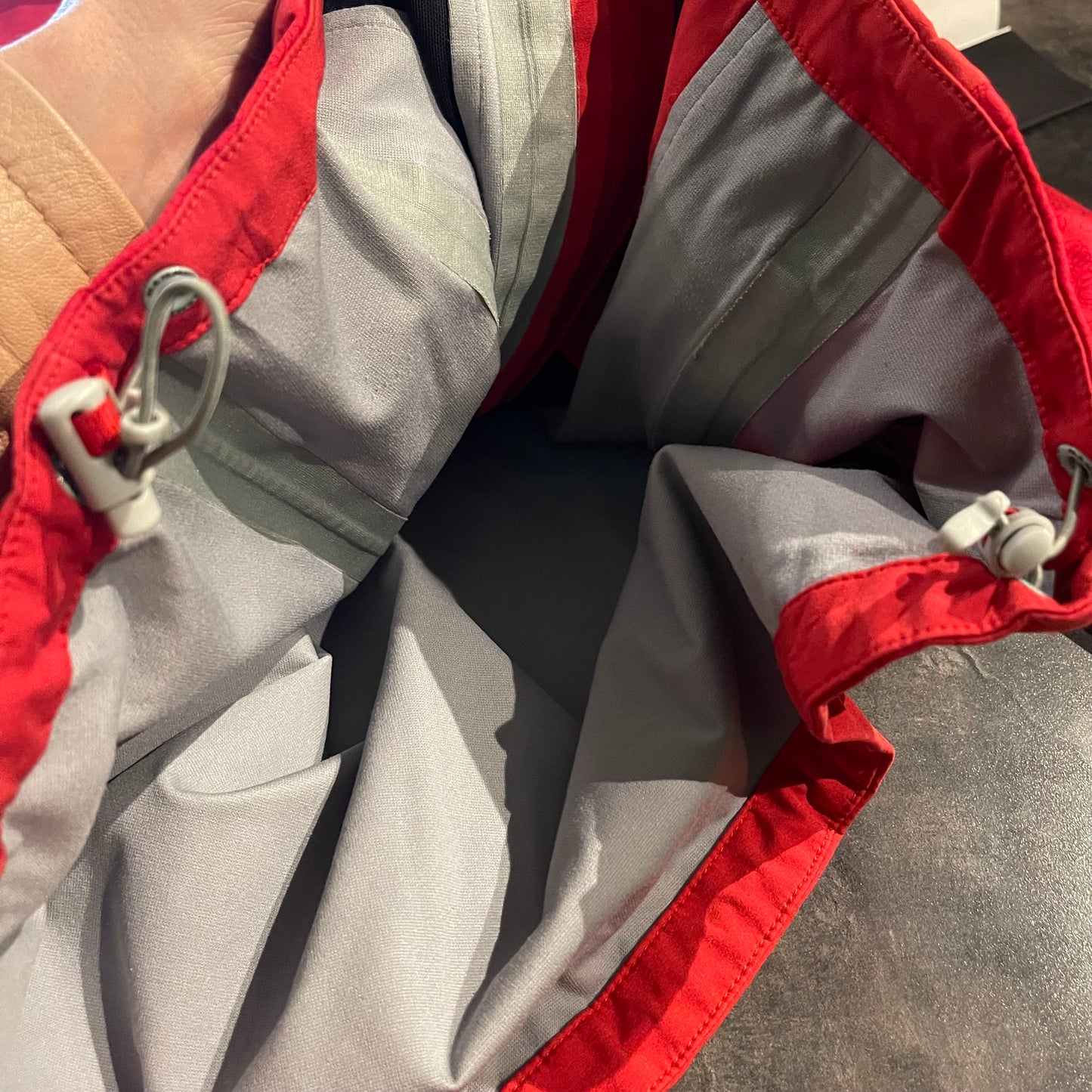 1,5 lagige Kapuzen Jacke von Mammut Dry-Tech (M Damen) rot