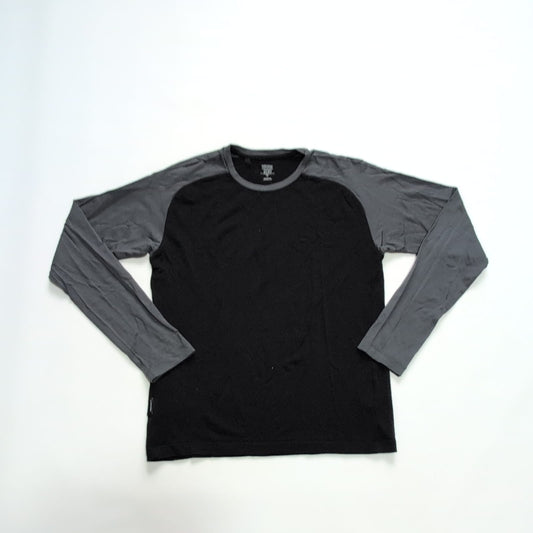 Longsleeve von Icebreaker Merino 200 (S Herren) grau schwarz - wanderlich.com
