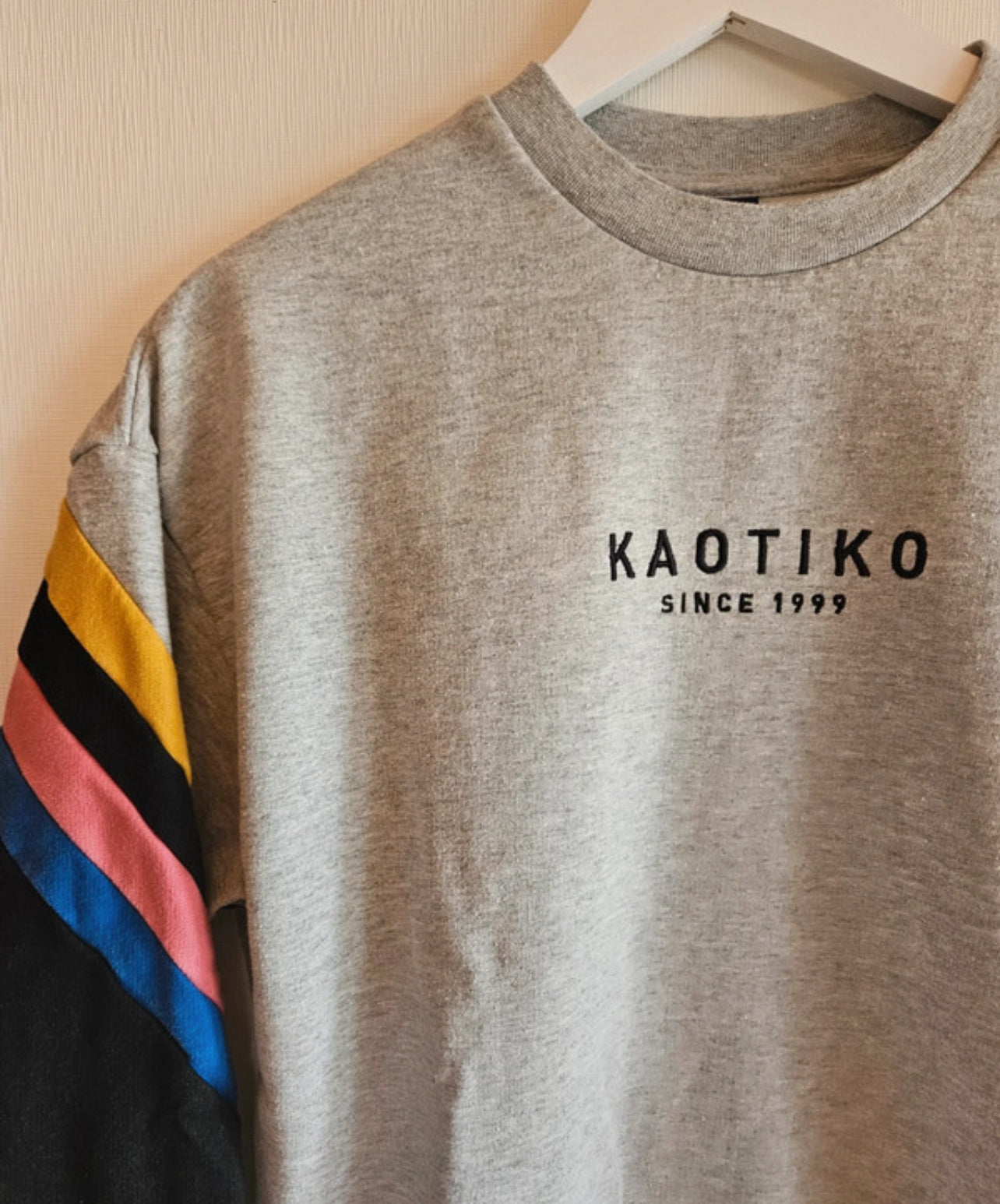 Kaotiko Pullover (S) 50% Baumwolle grau schwarz bunt