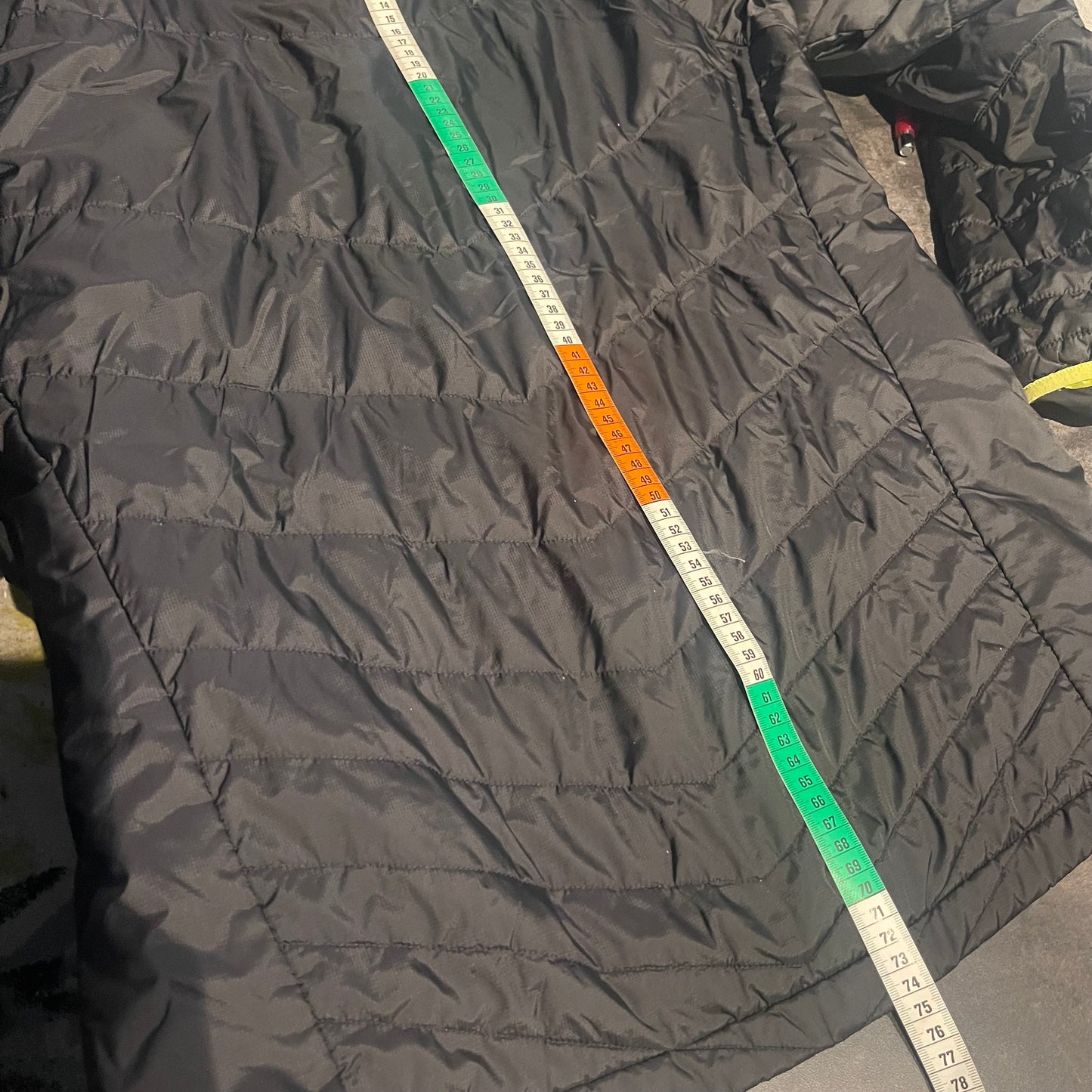 Wolle / Daunen Isolation Jacke Ortovox (L Herren) schwarz mit Kapuze