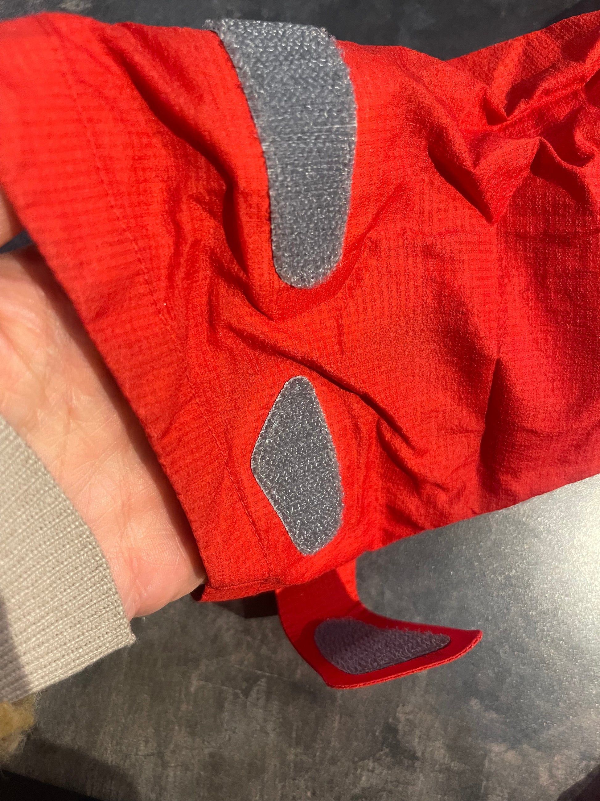 Windbreaker Jacke von Norrøna (S Damen) wasserabweisend rot - wanderlich.com