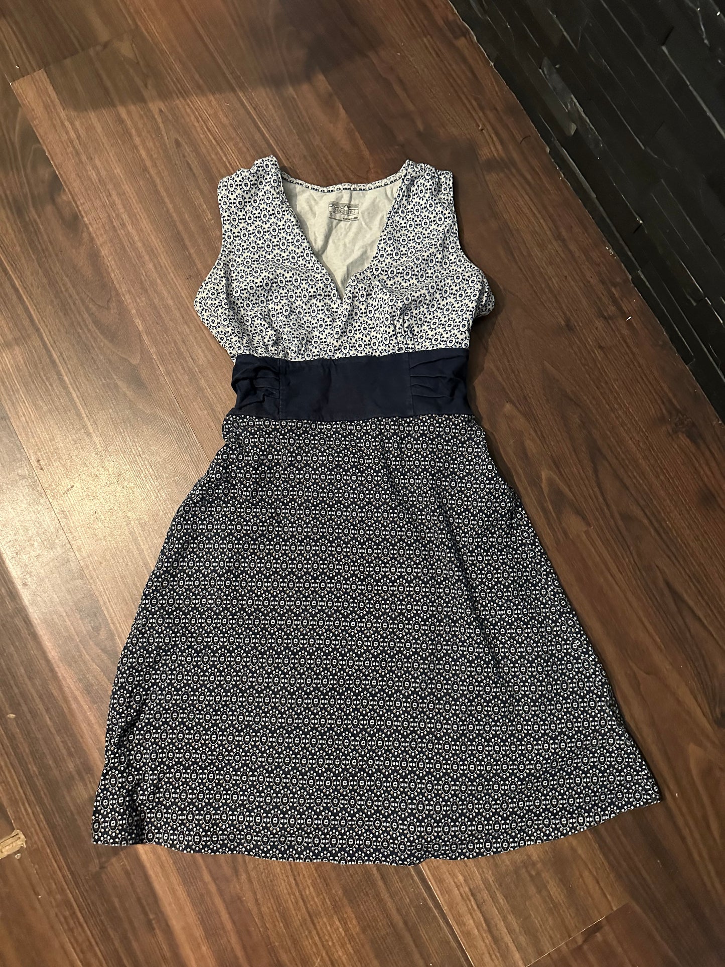 Kleid Patagonia Baumwolle (Größe S :36 ) Muster weiß marineblau