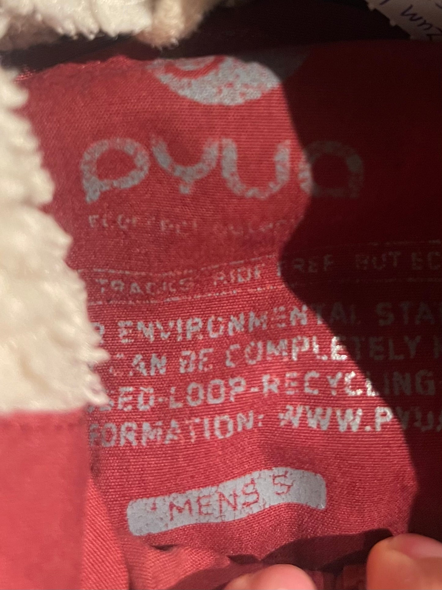 Gefütterte Jacke von Pyua (S Herren / M Damen) Parka dunkelrot - wanderlich.com