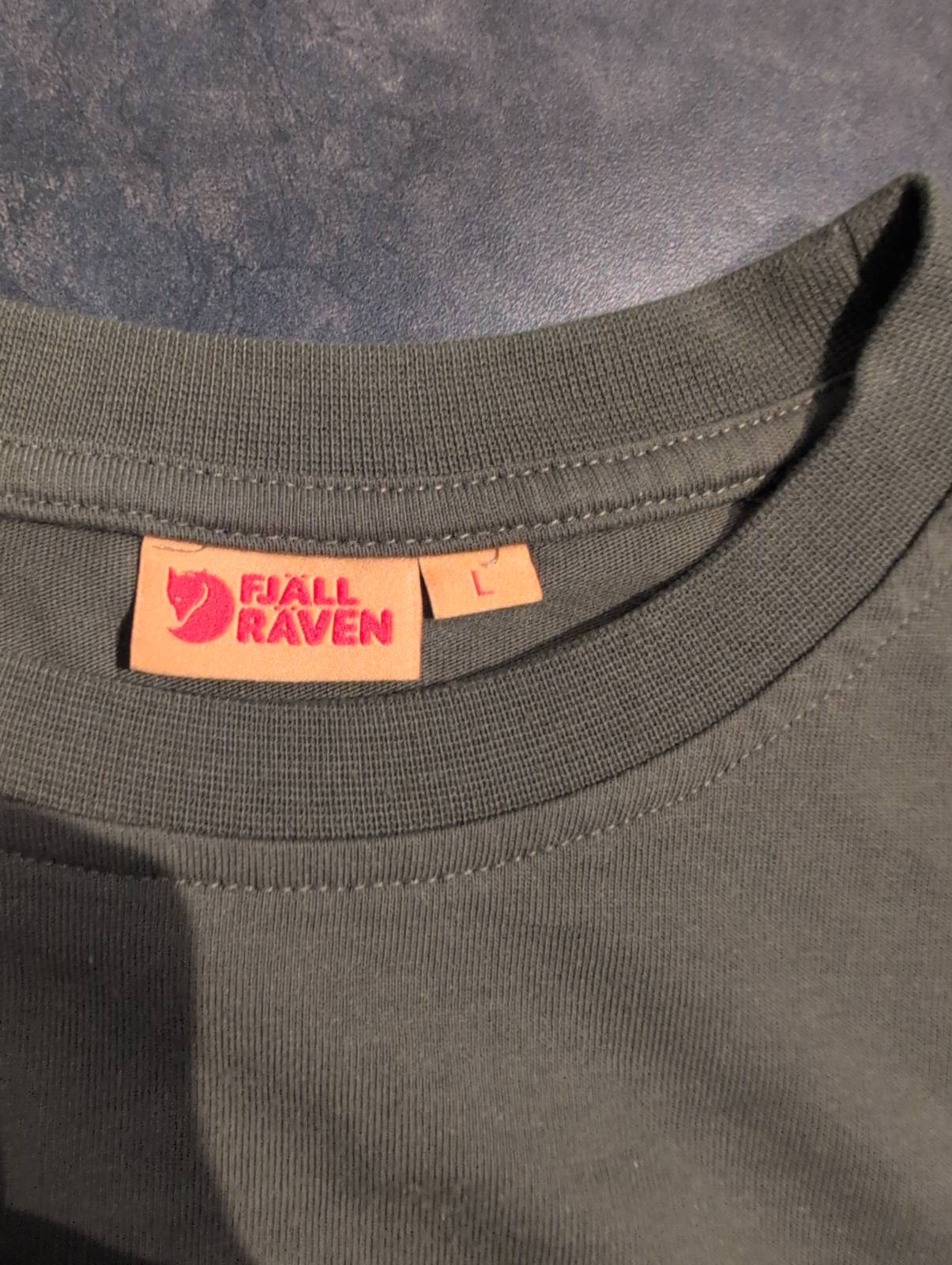 T-Shirt von Fjällräven (L Herren) Baumwolle khaki Brustprint