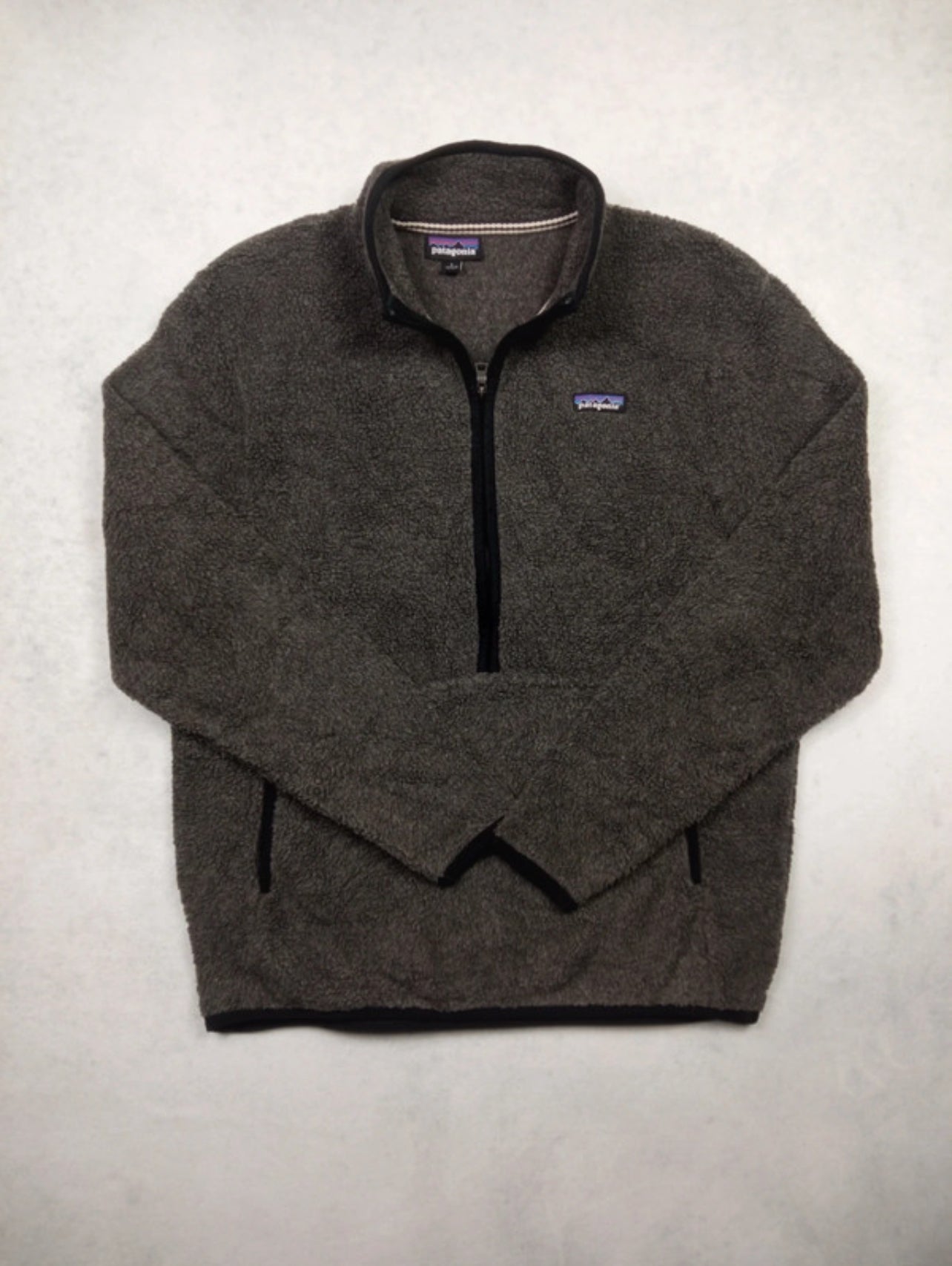 Patagonia Retro Pile Zip Pullover (L Herren) Baumwolle dunkelgrau