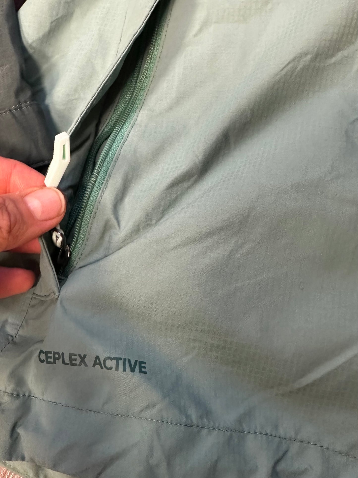 Regen Jacke von Vaude (M Damen) Hardshell türkis grün
