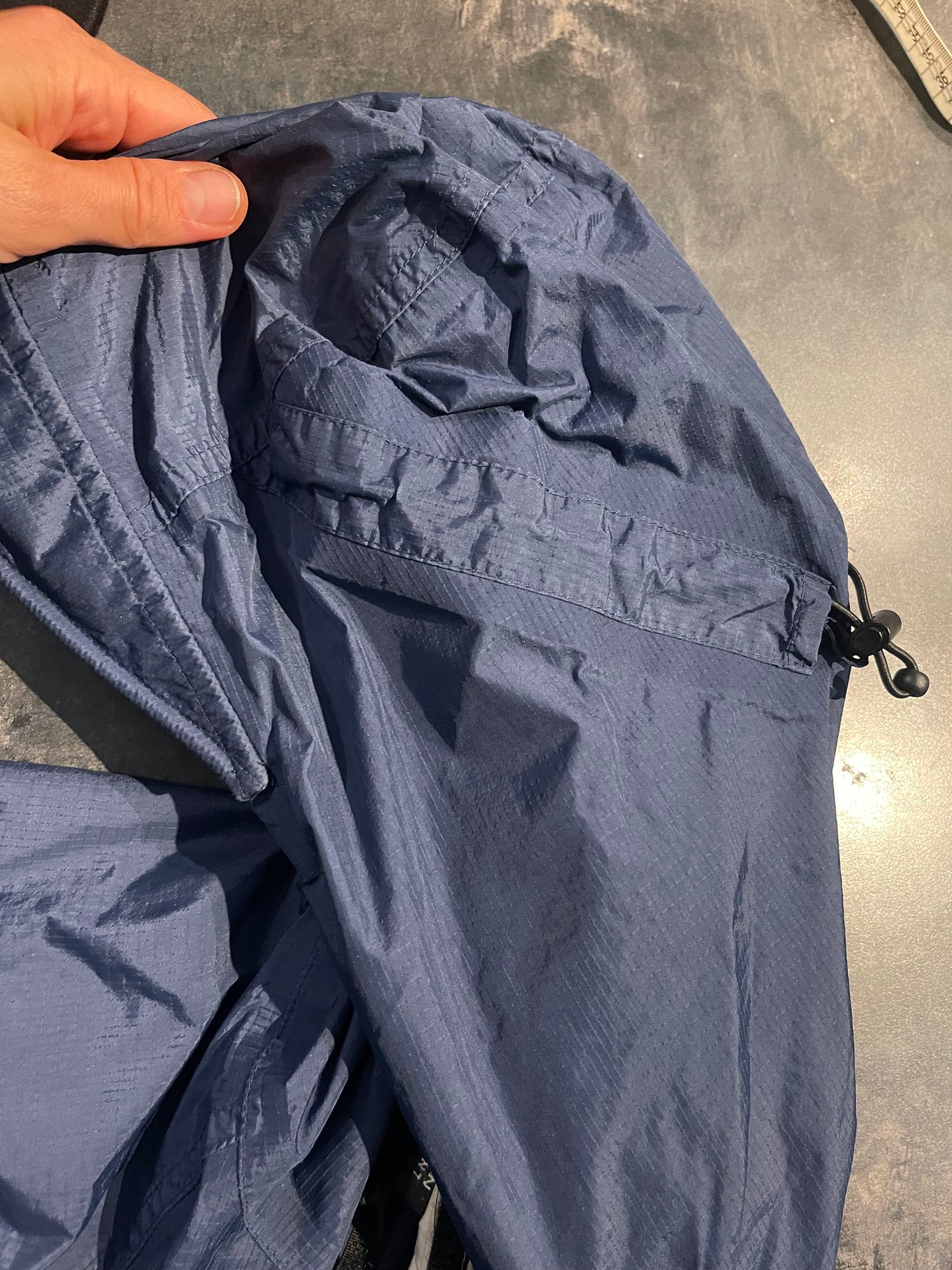 Leichte Regen Jacke von Mountain Equipment (M Herren) dunkelblau