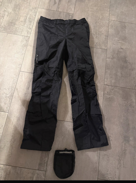 Regenhose von Vaude (M :38 Damen) Hardshell Hose schwarz