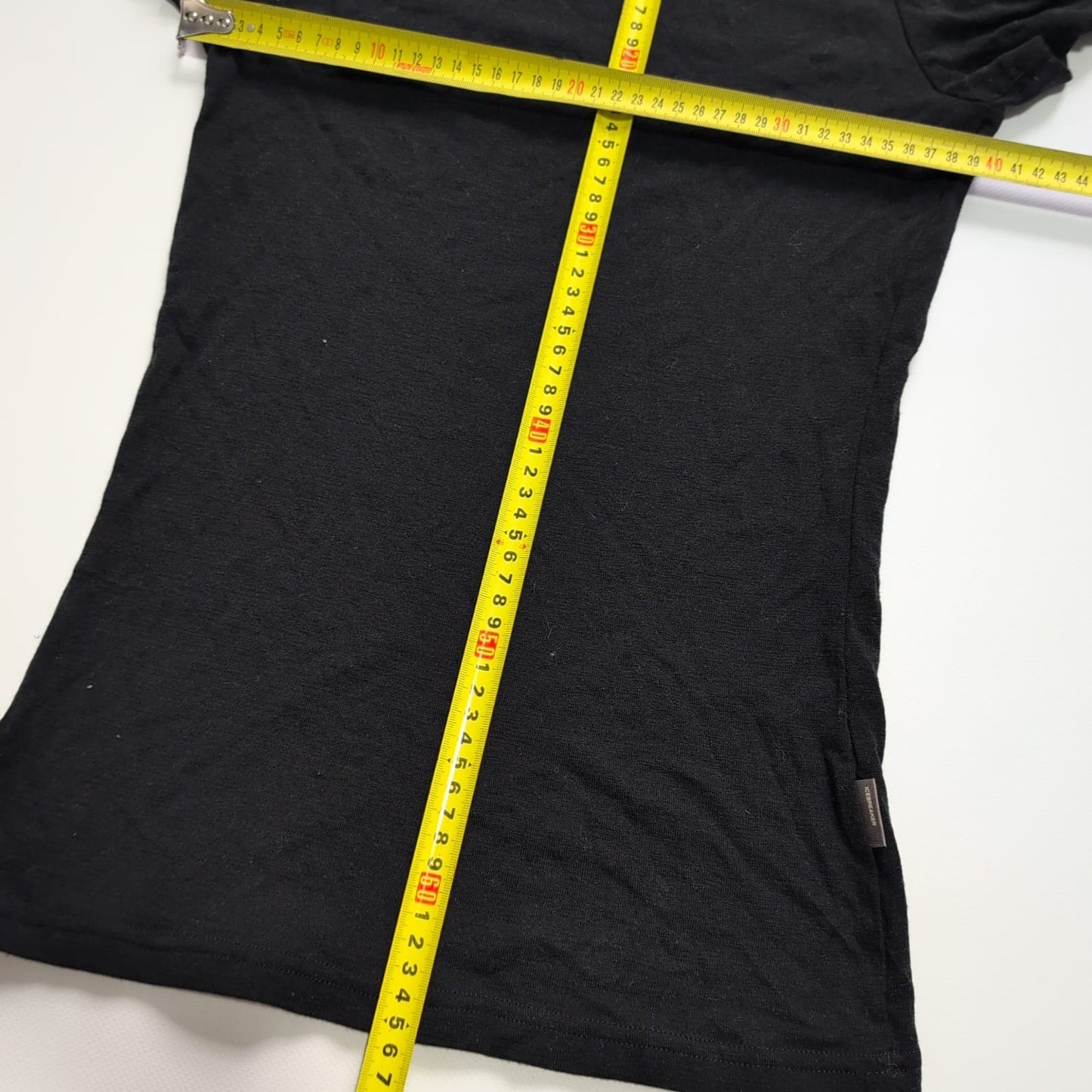 T-Shirt von Icebreaker Merino 200 (M Damen) Baselayer schwarz - wanderlich.com