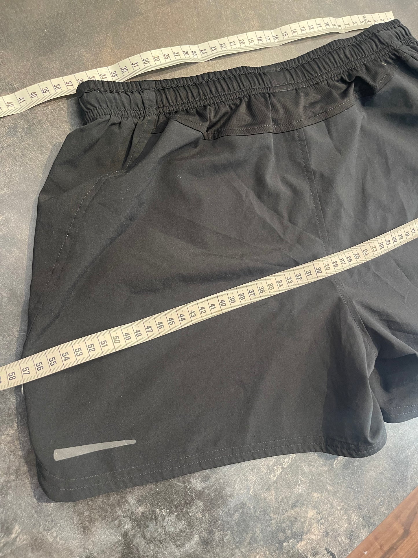 Ultraleichte Lauf Shorts von Haglöfs (M Damen) schwarz - wanderlich.com