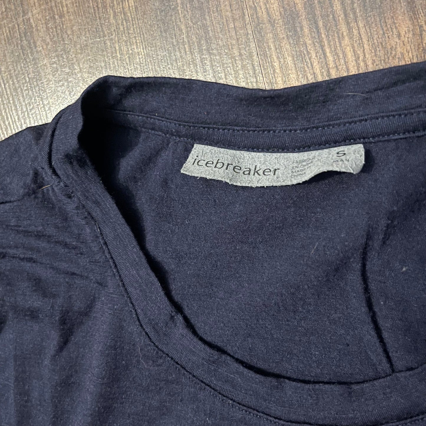 Merino T-Shirt von Icebreaker (S bis M Herren) dunkelblau Print Berge