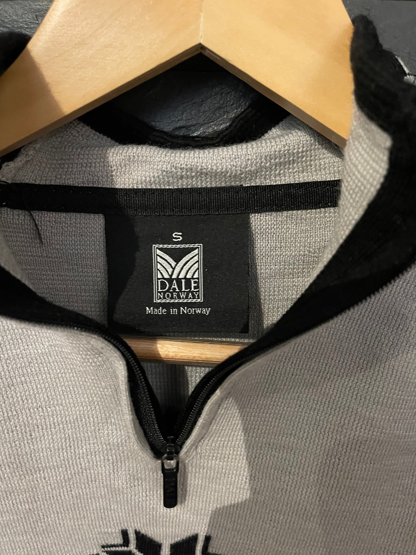 Wollpullover von Dale of Norway (S Damen) neck zip grau schwarz