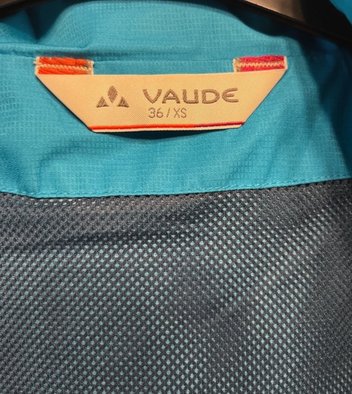 Regen- Jacke von Vaude (S Damen) blau