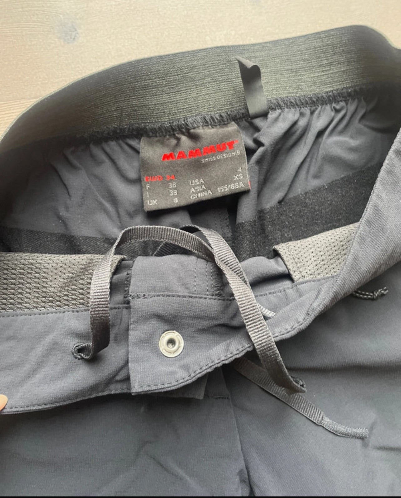 Elastische Hose von Mammut (XS Damen) Wanderhose schwarz