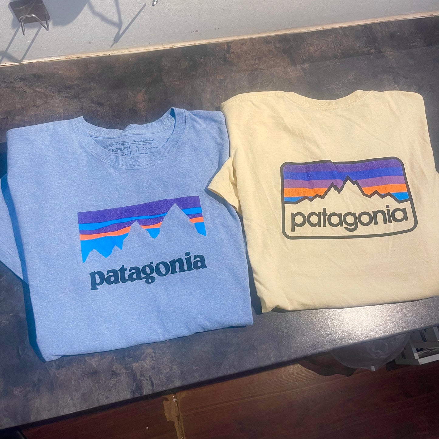Patagonia T-Shirt ( XL ) Organic Cotton hellblau mit Brustprint