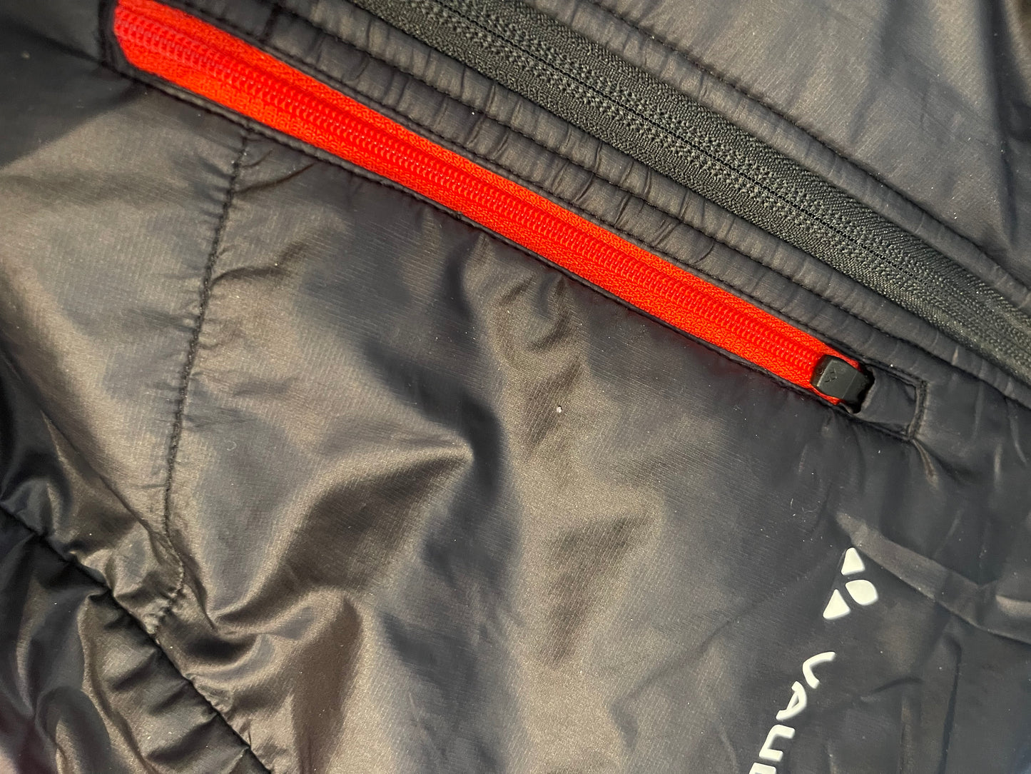 Hybrid Jacke Vaude (M :48 Herren ) Insulation schwarz rot - wanderlich.com
