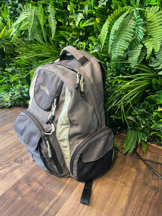Tatonka Rucksack 25 + 5 Liter grau