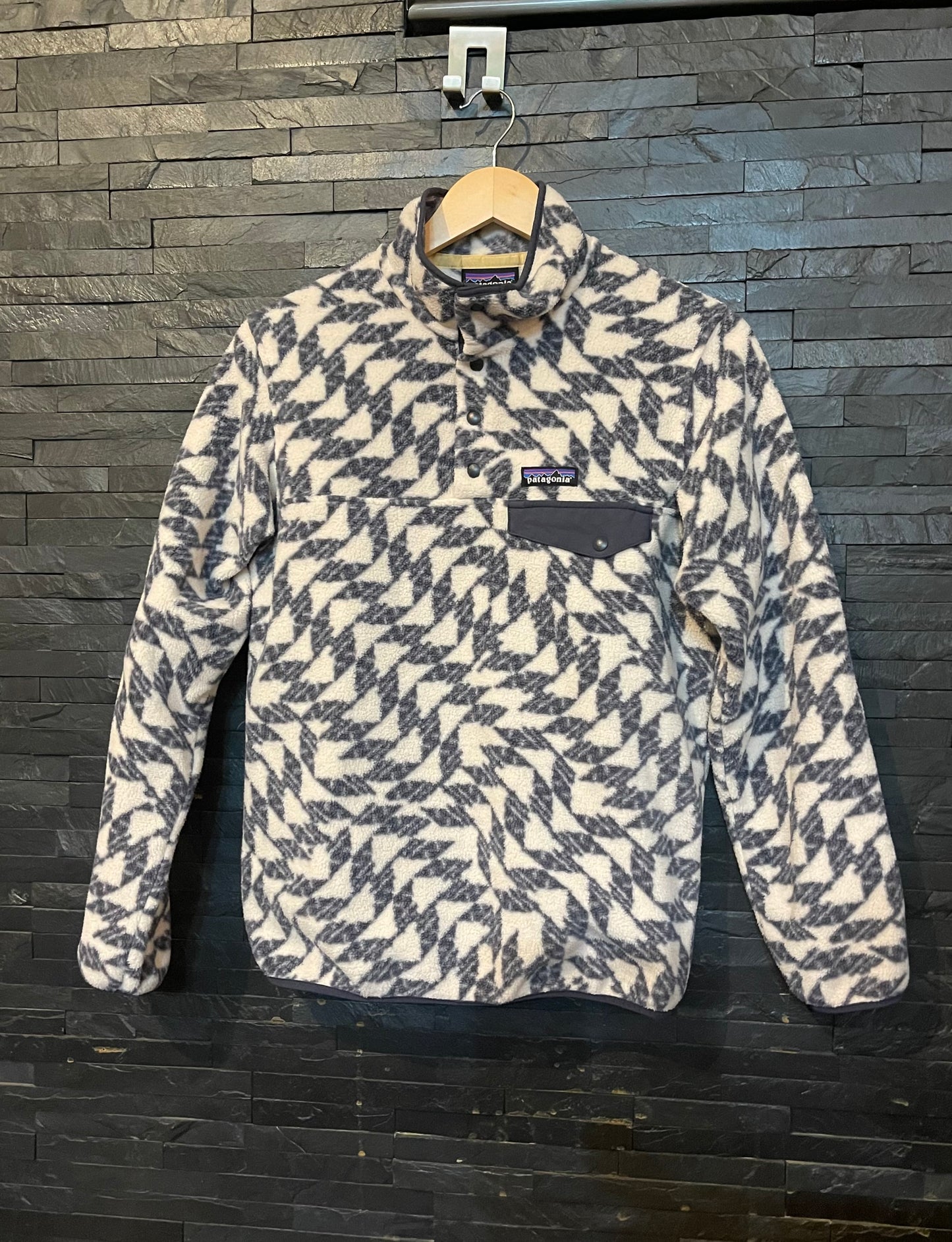 Fleece Pullover Patagonia Synchilla (S Herren / M Damen) Muster weiß grau