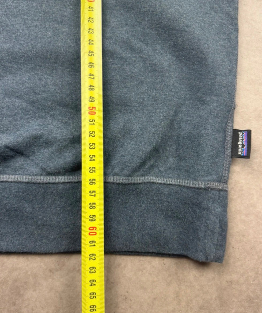 Pullover Patagonia (M Herren) Brustprint Bio-Baumwolle grau