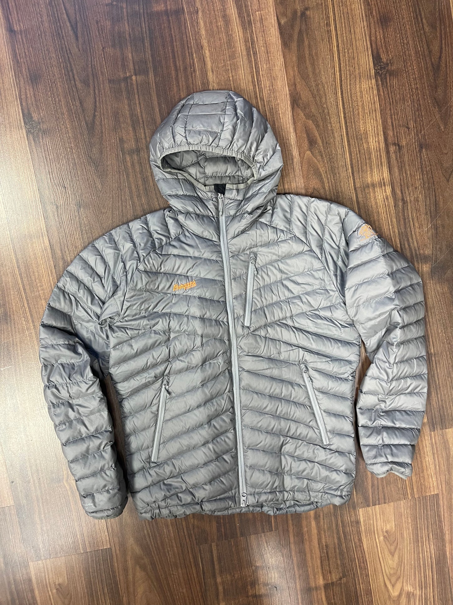 Daunen Jacke von Bergans (L Herren) Steppjacke mit Kapuze grau