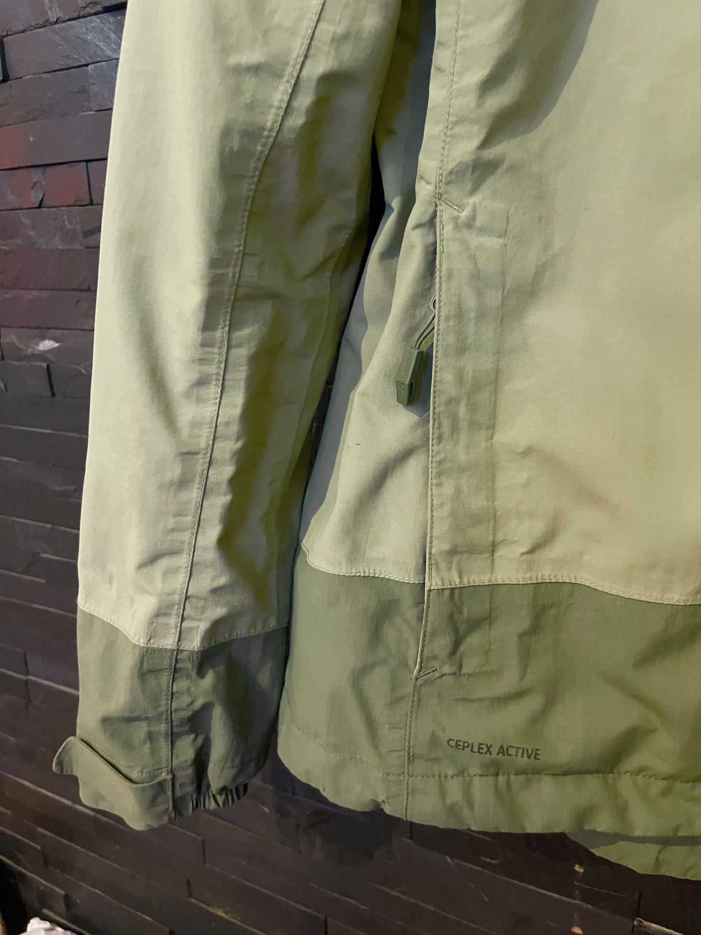 Regen Jacke von Vaude (M Damen) Hardshell grün