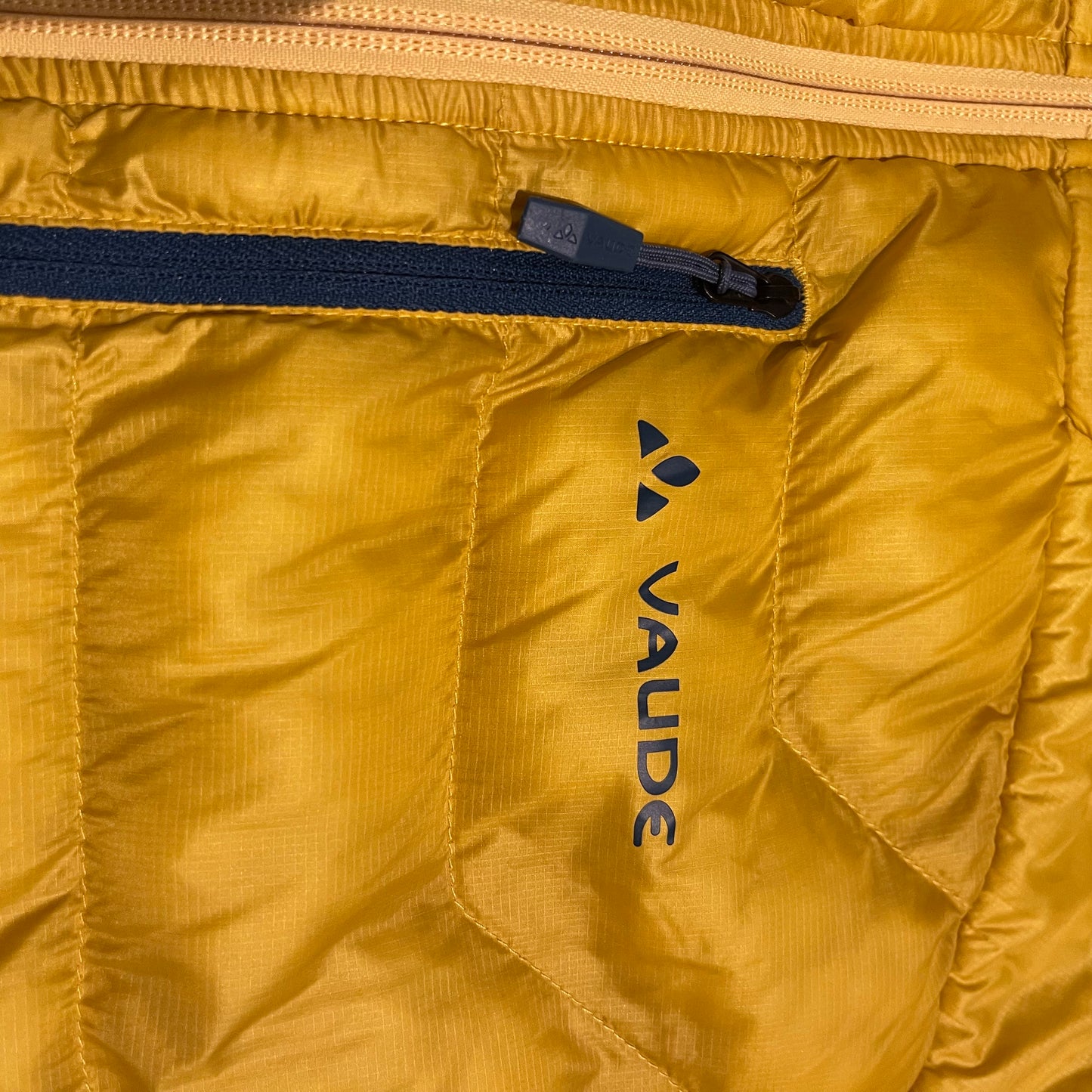Stepp Jacke von Vaude (M Herren ) Kunstdaune Isolation gelb