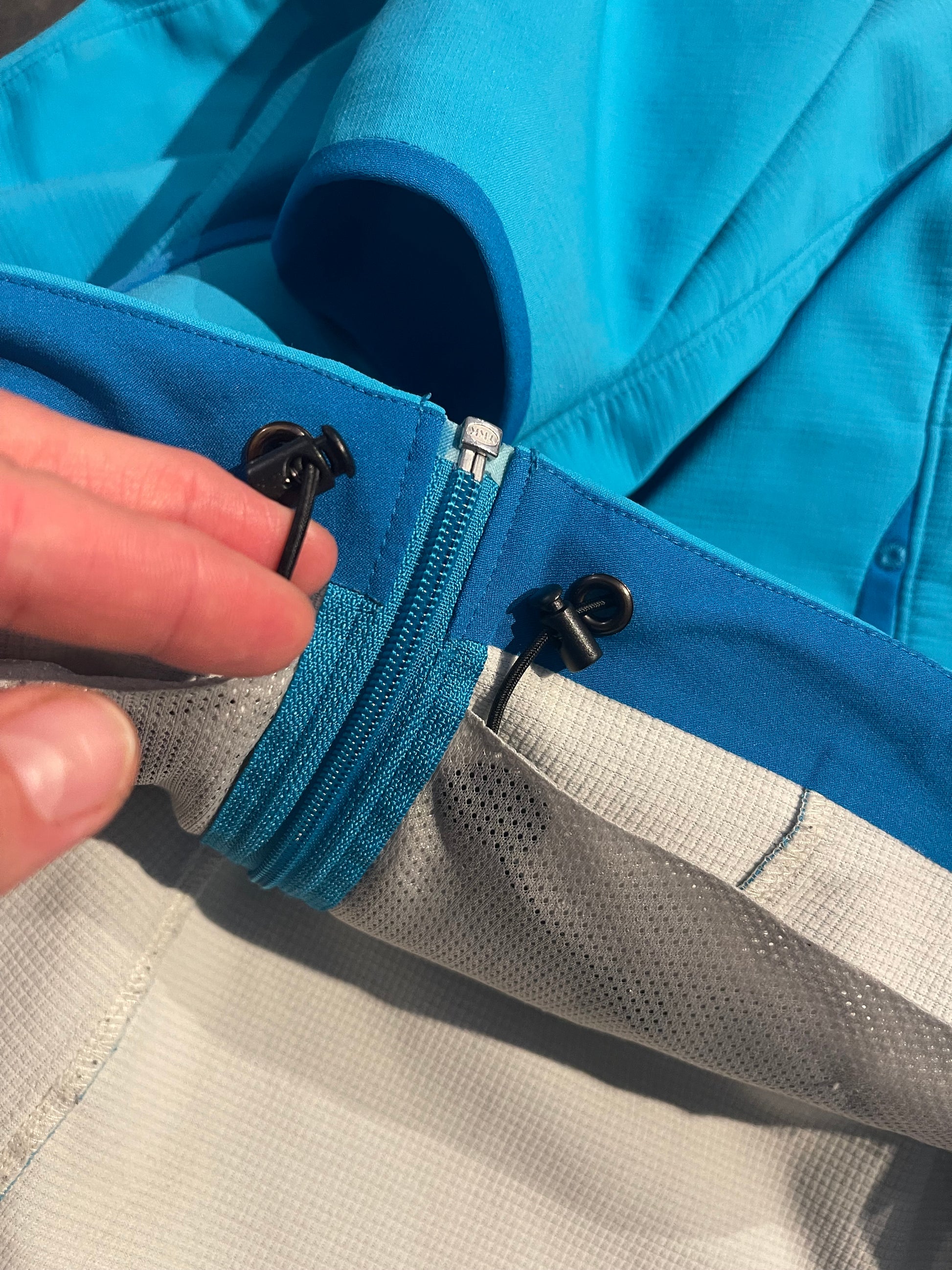 2-lagige Jacke von Arcteryx (M Damen) blau - wanderlich.com