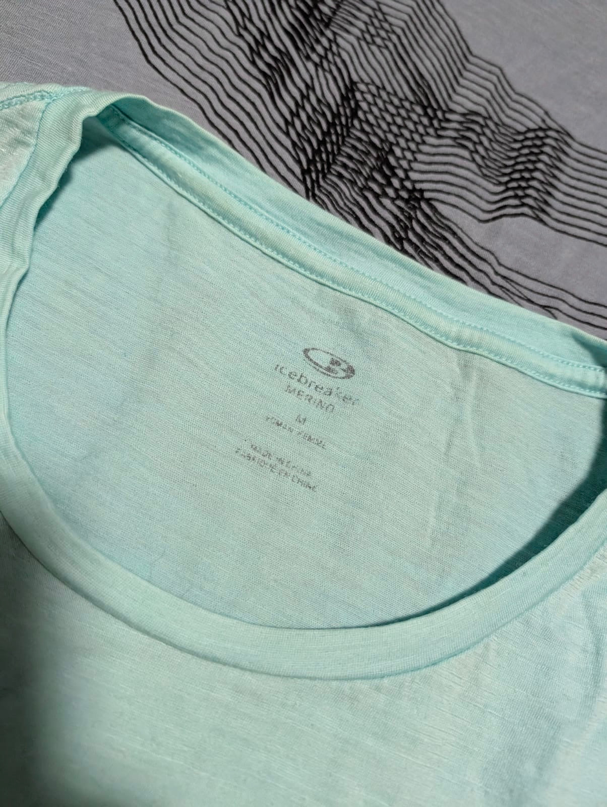 Merino T-Shirt von Icebreaker (Damen M) türkis mit Print